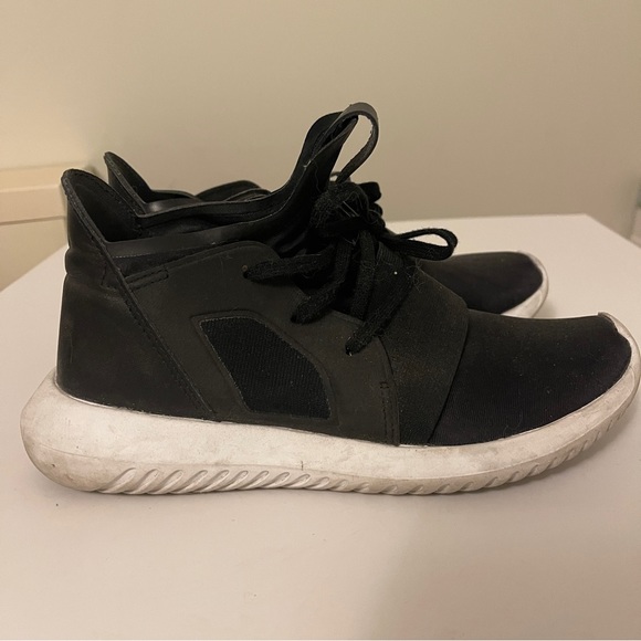 Adidas Tubular Black women shoes size US5 - Picture 5 of 7